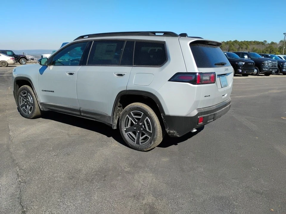 2026 Jeep Cherokee - Image 7 of 12