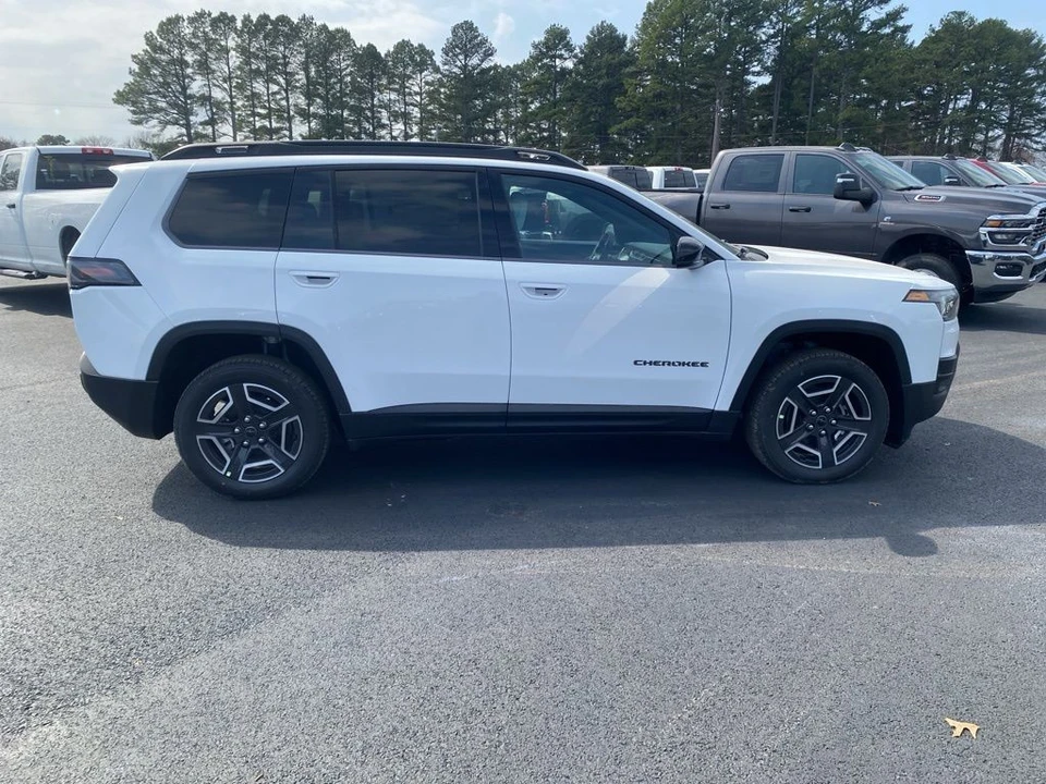2026 Jeep Cherokee - Image 4 of 12