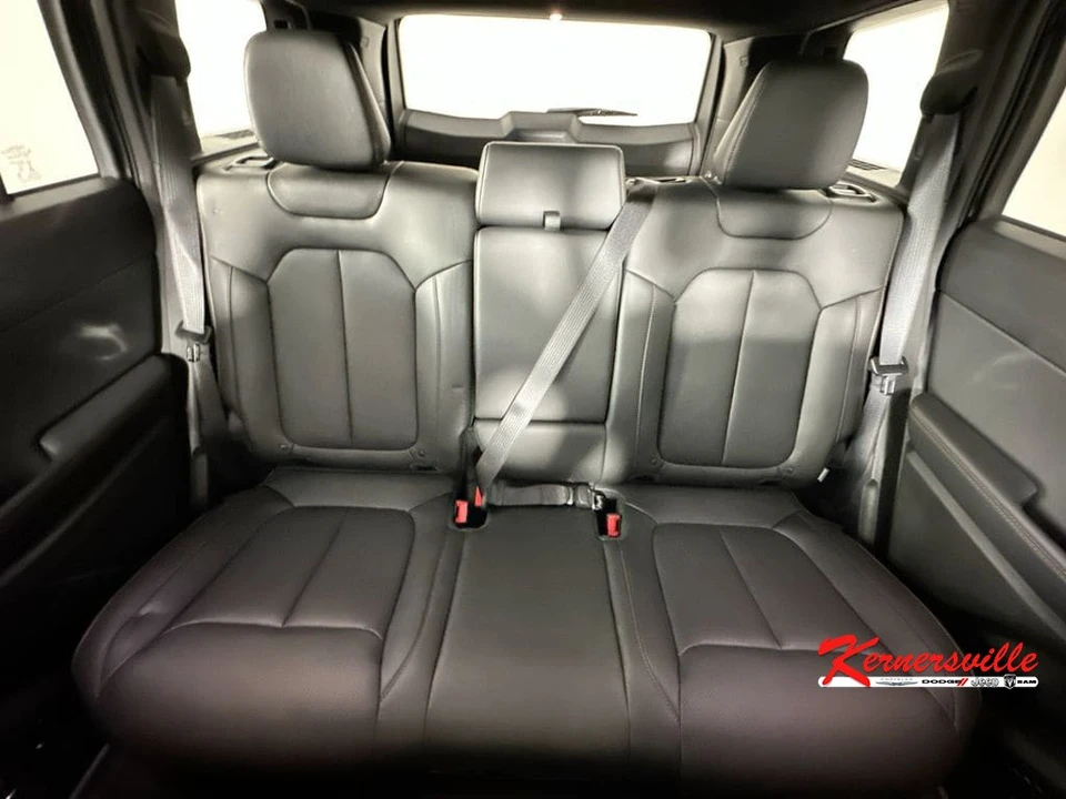 2026 Jeep Cherokee - Image 10 of 22