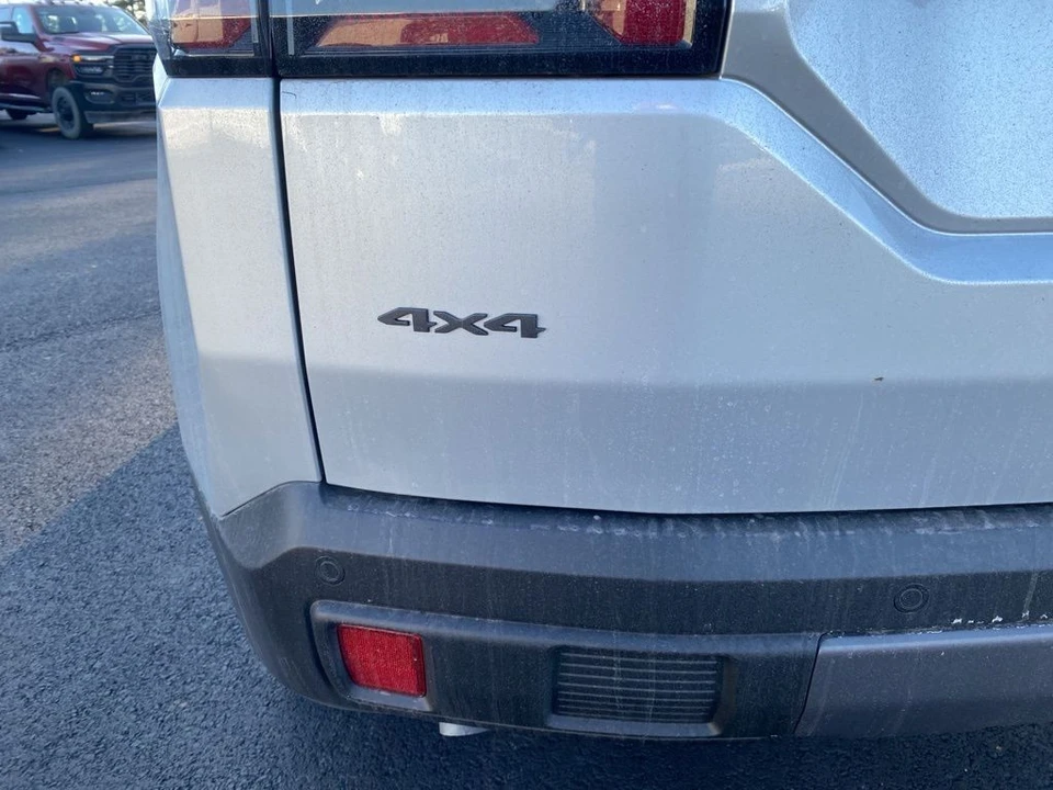 2026 Jeep Cherokee - Image 10 of 12