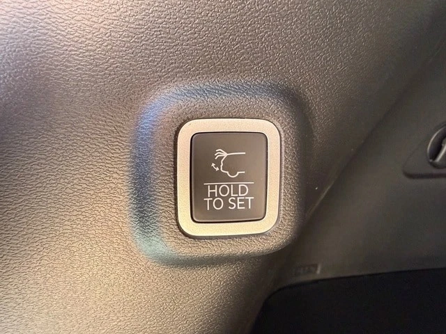 2026 Jeep Cherokee - Image 18 of 21