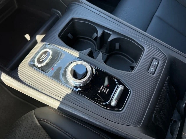 2026 Jeep Cherokee - Image 26 of 31