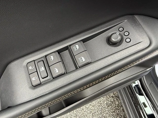 2026 Jeep Cherokee - Image 13 of 21
