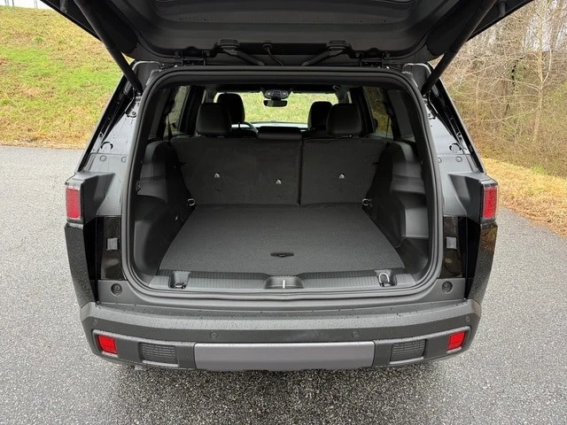 2026 Jeep Cherokee - Image 16 of 21