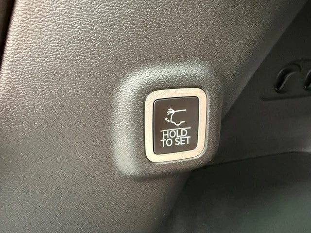 2026 Jeep Cherokee - Image 17 of 21