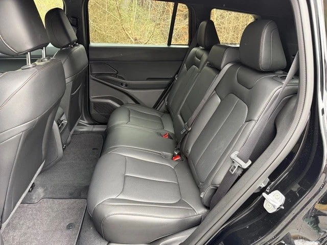 2026 Jeep Cherokee - Image 15 of 21