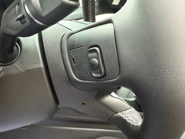 2026 Jeep Cherokee - Image 14 of 21