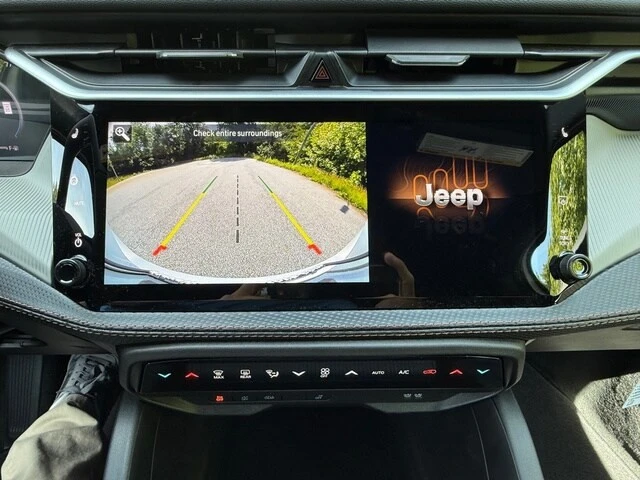 2026 Jeep Cherokee - Image 27 of 31