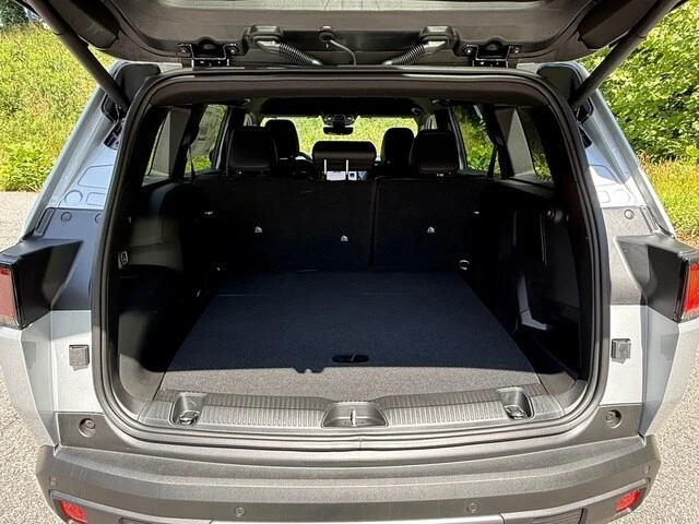 2026 Jeep Cherokee - Image 18 of 31
