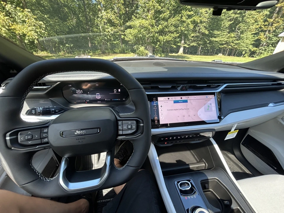 2026 Jeep Cherokee - Image 3 of 31