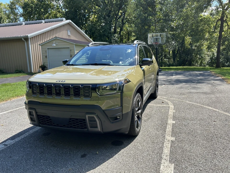 2026 Jeep Cherokee - Image 18 of 31