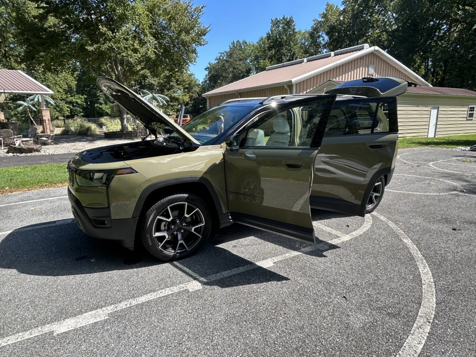 2026 Jeep Cherokee - Image 7 of 31