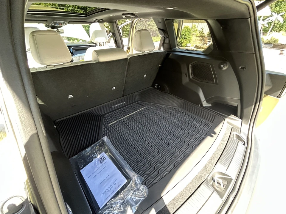 2026 Jeep Cherokee - Image 13 of 31