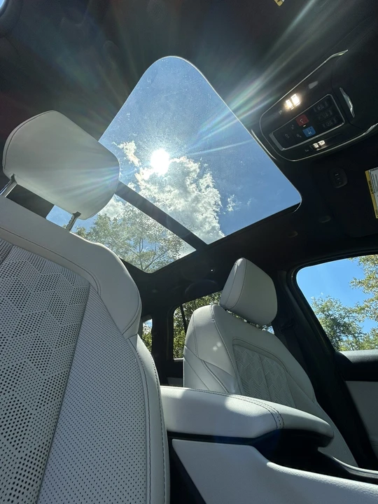 2026 Jeep Cherokee - Image 24 of 31