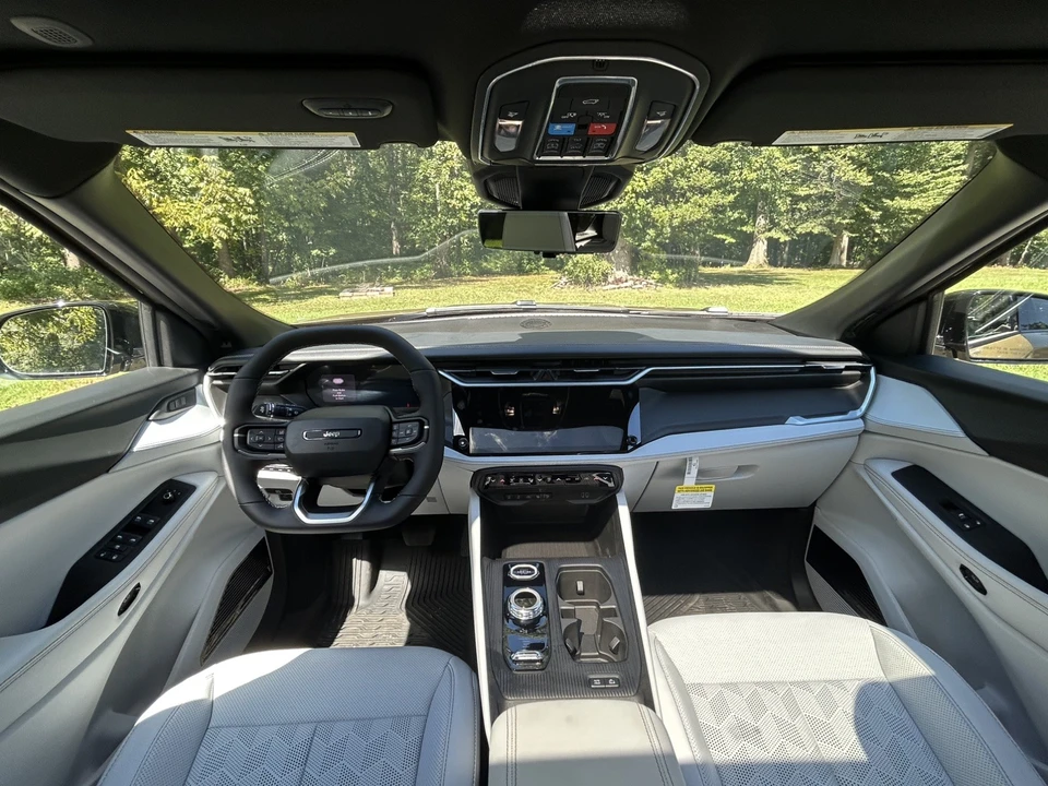 2026 Jeep Cherokee - Image 14 of 31