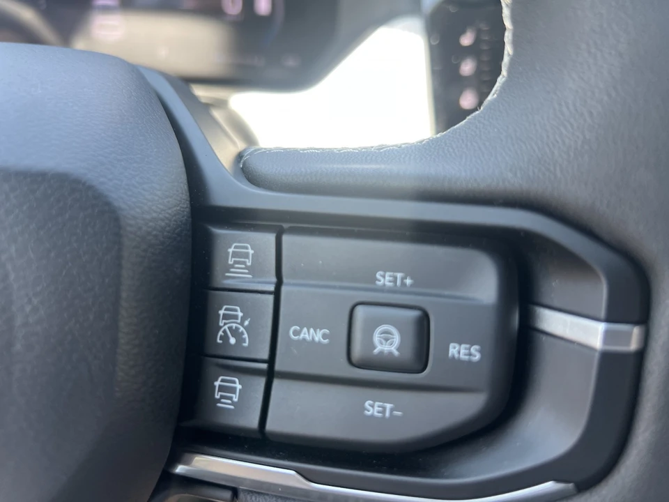 2026 Jeep Cherokee - Image 27 of 31