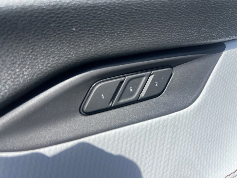 2026 Jeep Cherokee - Image 15 of 31