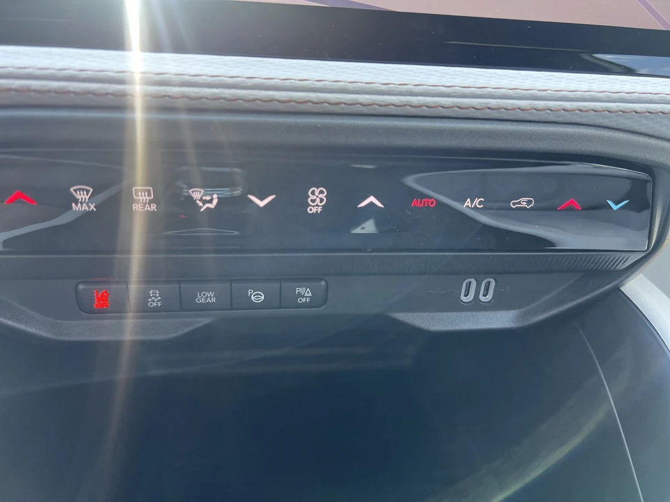 2026 Jeep Cherokee - Image 24 of 31
