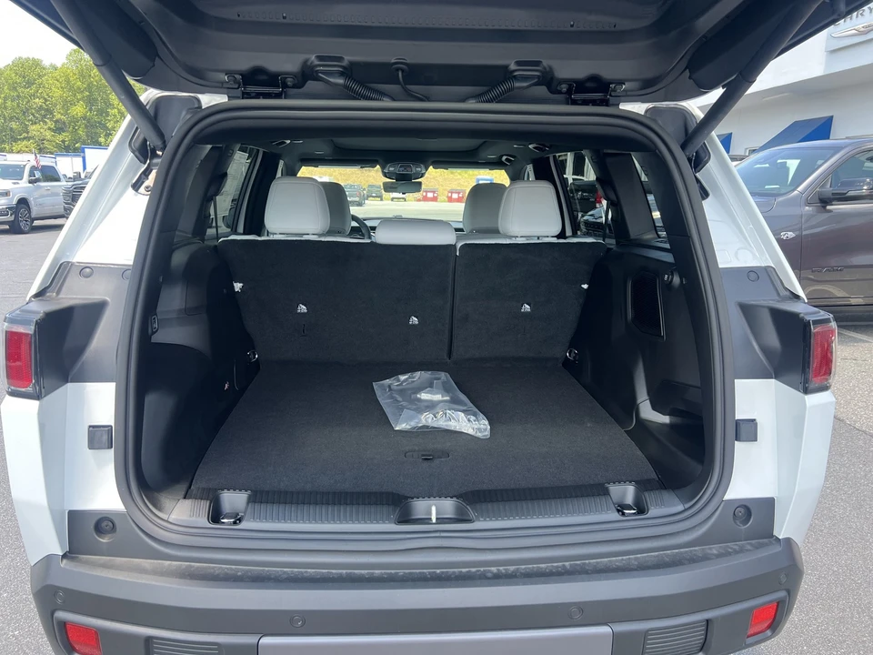 2026 Jeep Cherokee - Image 9 of 31
