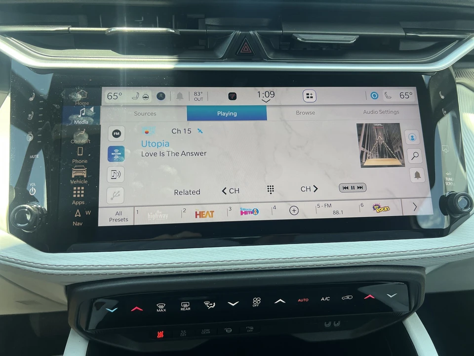 2026 Jeep Cherokee - Image 21 of 31