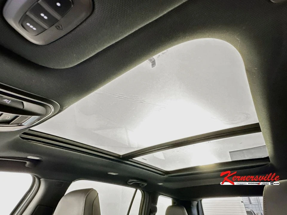 2026 Jeep Cherokee - Image 14 of 21