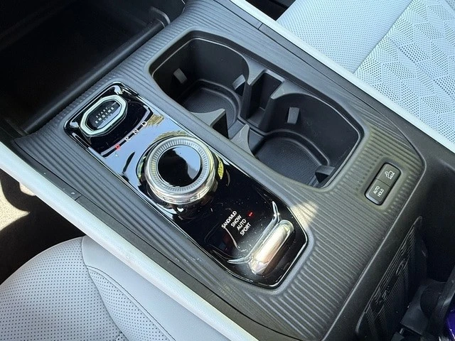 2026 Jeep Cherokee - Image 30 of 31