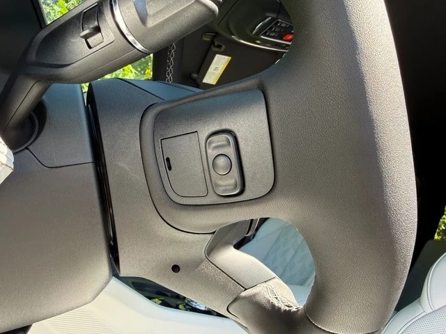 2026 Jeep Cherokee - Image 17 of 31