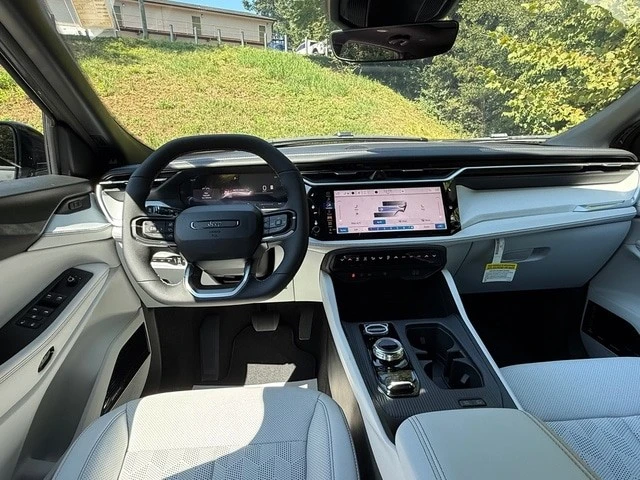 2026 Jeep Cherokee - Image 11 of 31