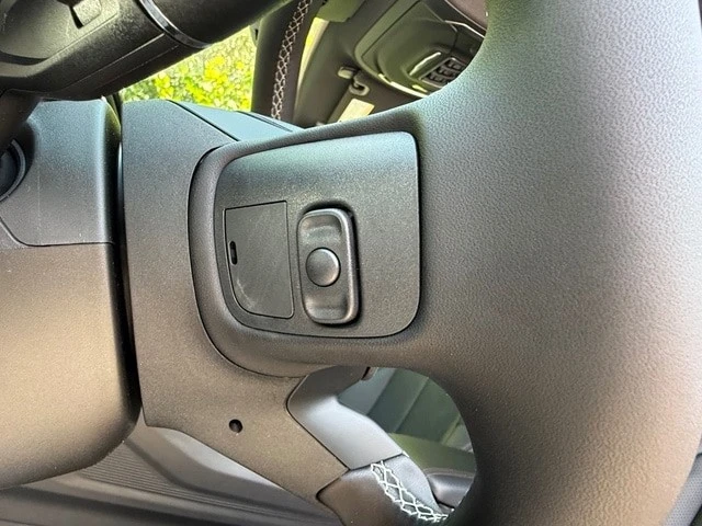 2026 Jeep Cherokee - Image 17 of 31