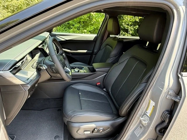 2026 Jeep Cherokee - Image 12 of 31