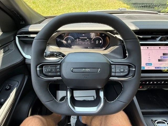 2026 Jeep Cherokee - Image 24 of 31