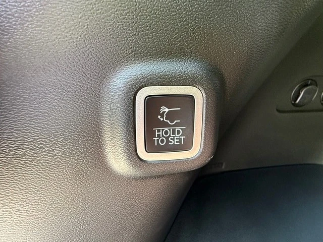 2026 Jeep Cherokee - Image 21 of 31