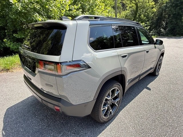 2026 Jeep Cherokee - Image 7 of 31