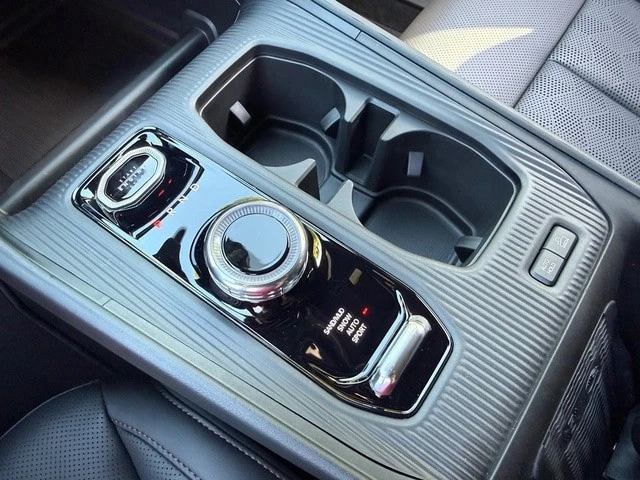 2026 Jeep Cherokee - Image 29 of 31