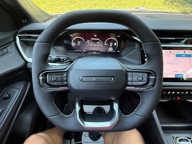 2026 Jeep Cherokee - Image 23 of 31