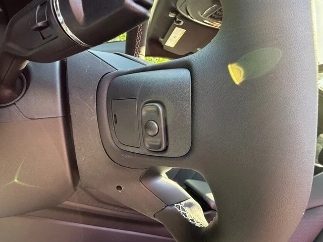 2026 Jeep Cherokee - Image 16 of 31