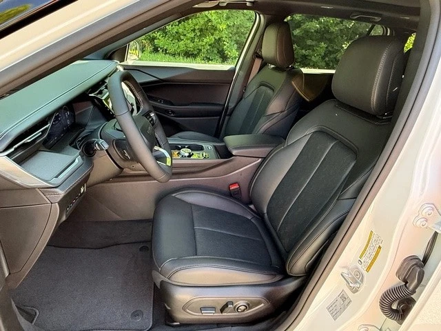 2026 Jeep Cherokee - Image 12 of 31