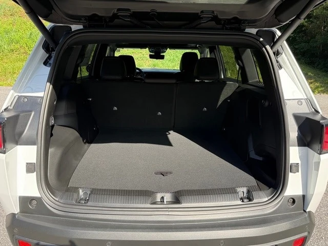 2026 Jeep Cherokee - Image 19 of 31