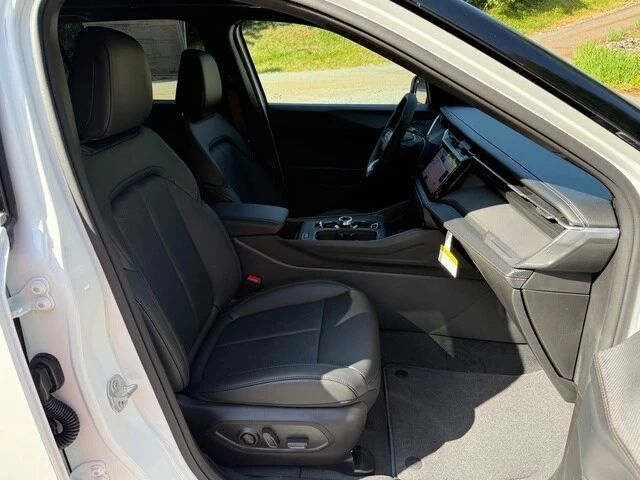2026 Jeep Cherokee - Image 8 of 10