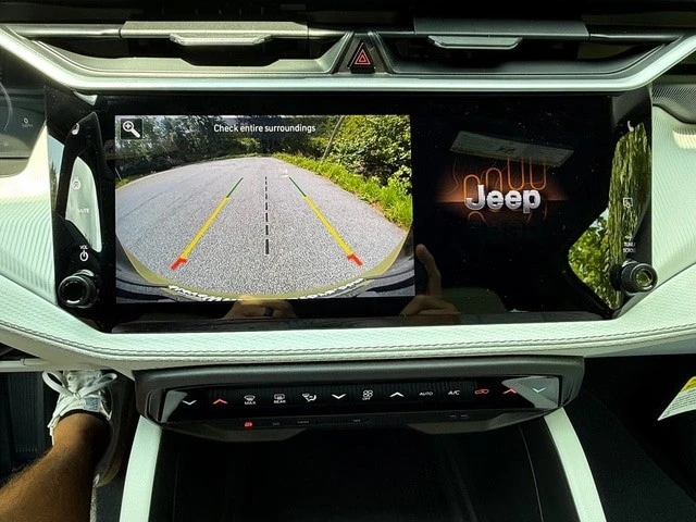 2026 Jeep Cherokee - Image 28 of 31