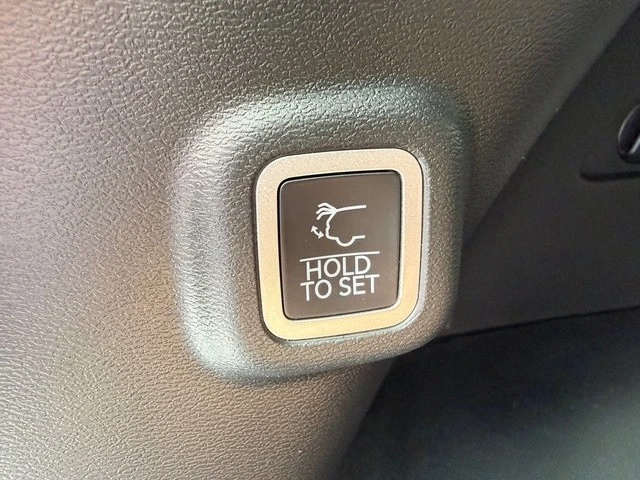 2026 Jeep Cherokee - Image 20 of 31