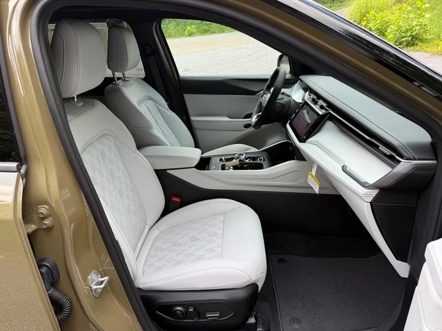 2026 Jeep Cherokee - Image 22 of 31