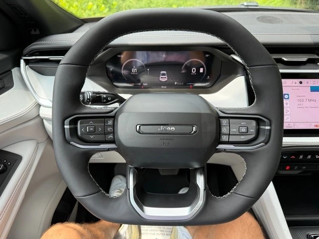 2026 Jeep Cherokee - Image 23 of 31