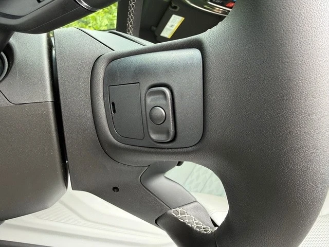 2026 Jeep Cherokee - Image 17 of 31