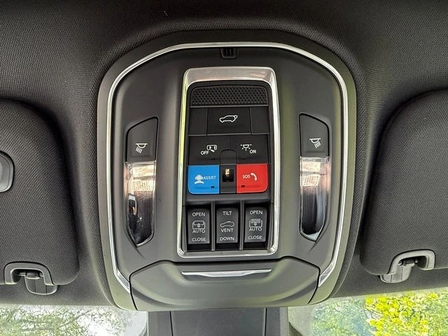 2026 Jeep Cherokee - Image 31 of 31