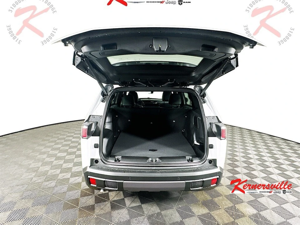 2026 Jeep KL Cherokee - Image 16 of 21
