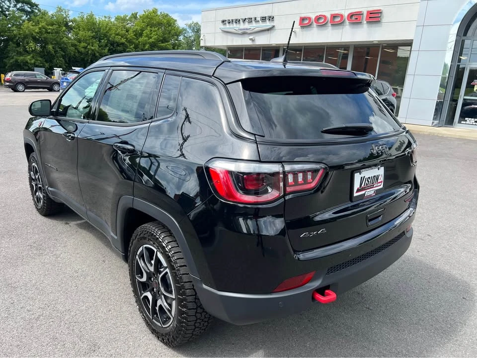 2026 Jeep Compass - Image 9 of 20