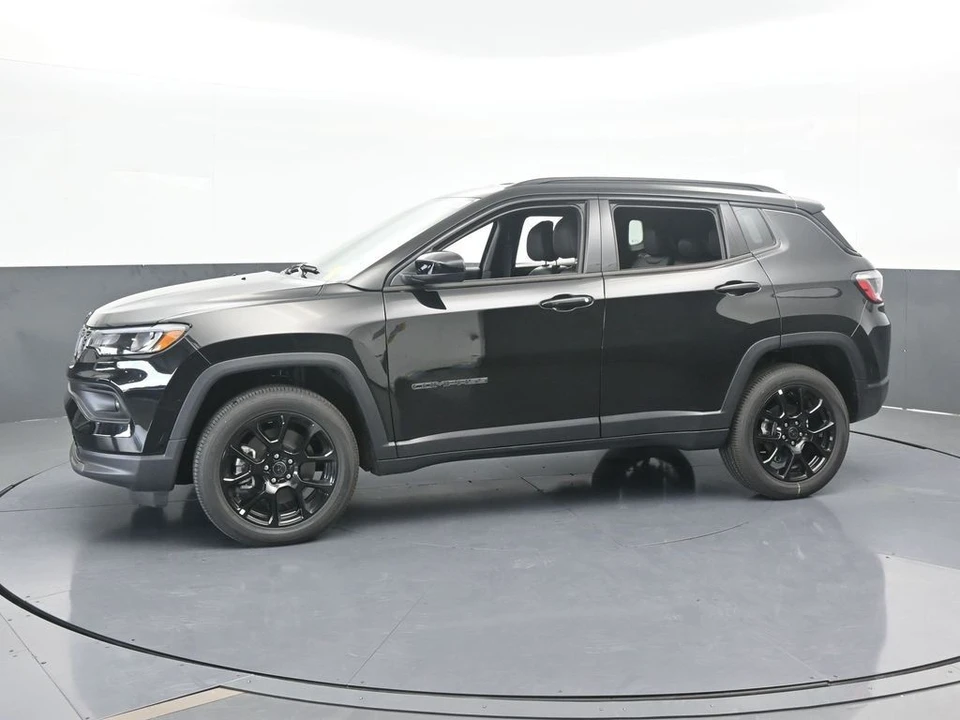 2026 Jeep Compass - Image 2 of 12