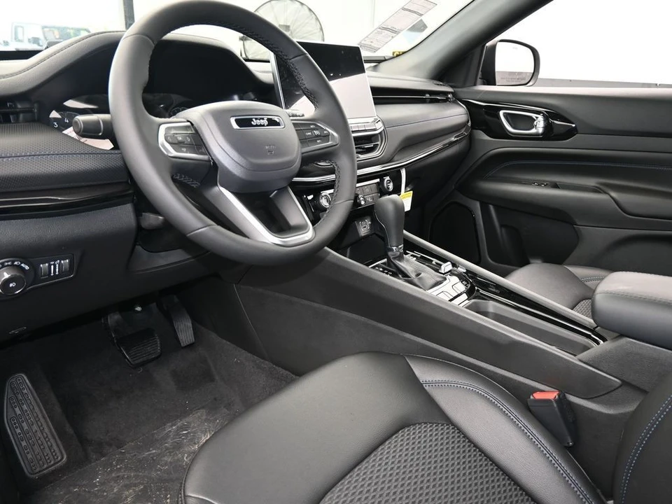 2026 Jeep Compass - Image 12 of 21