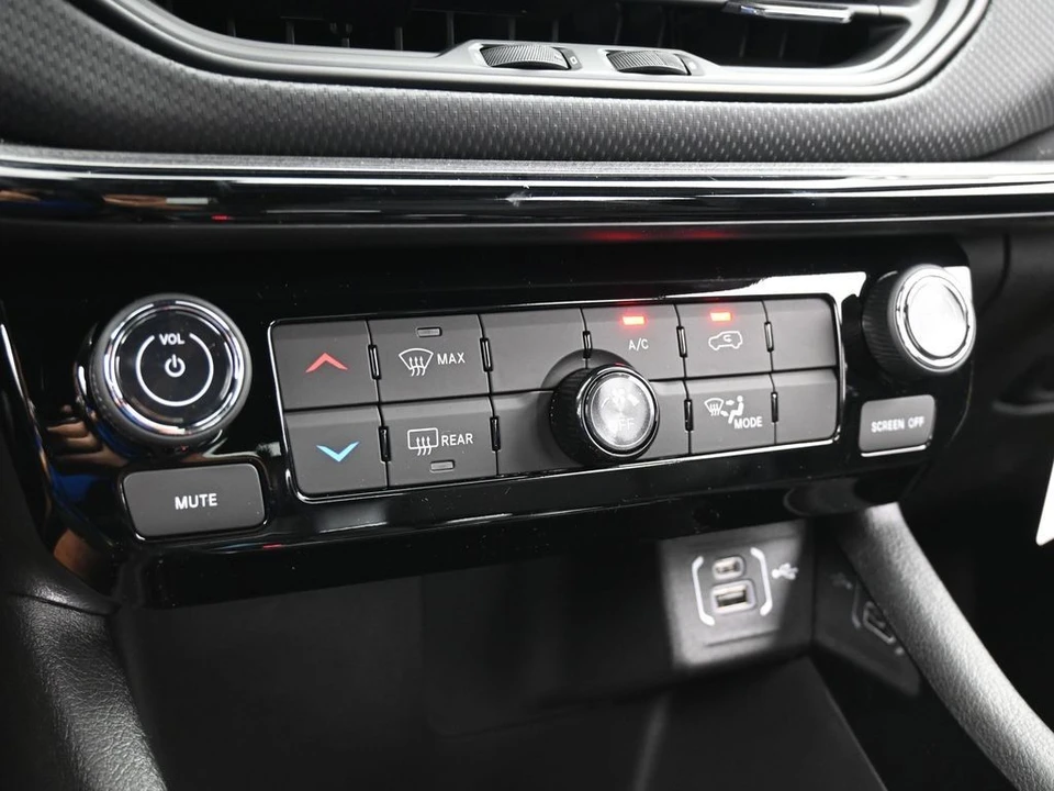 2026 Jeep Compass - Image 20 of 21